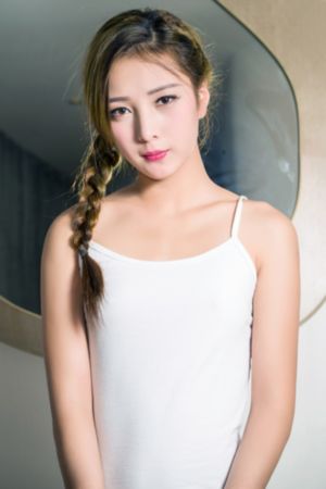 日日摸夜夜摸人人_HD在线观看视频